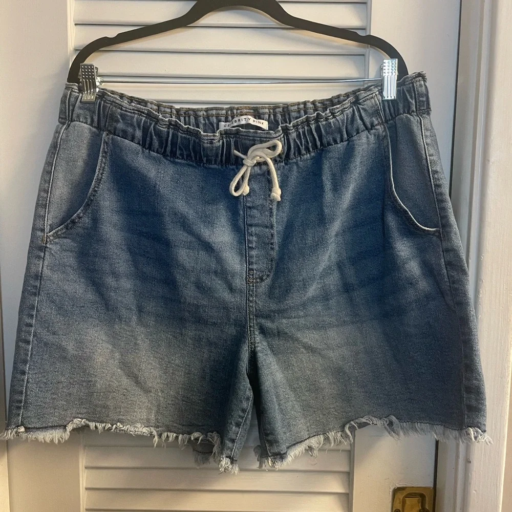 Celebrity Pink High Rise Drawstring Waist Medium Wash Jean Cutoff Shorts XXL - Picture 3 of 8